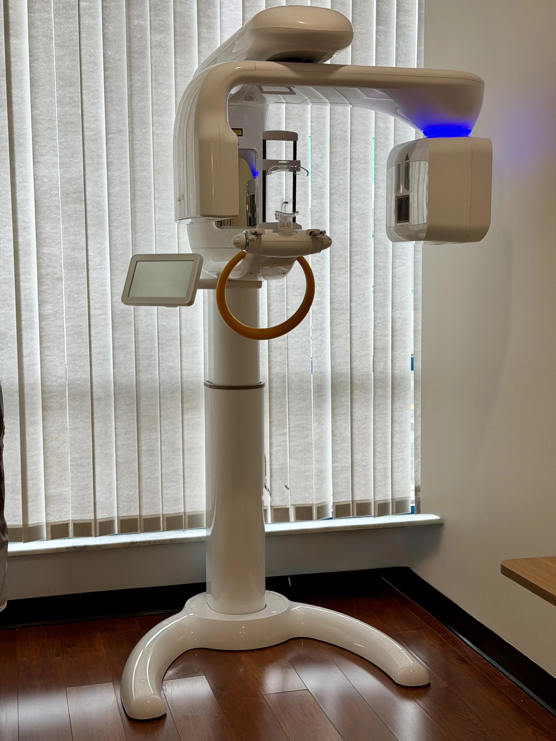 3D CBCT cone-beam imaging used to plan an All-on-4 case at Innova Smiles in Marlborough, MA